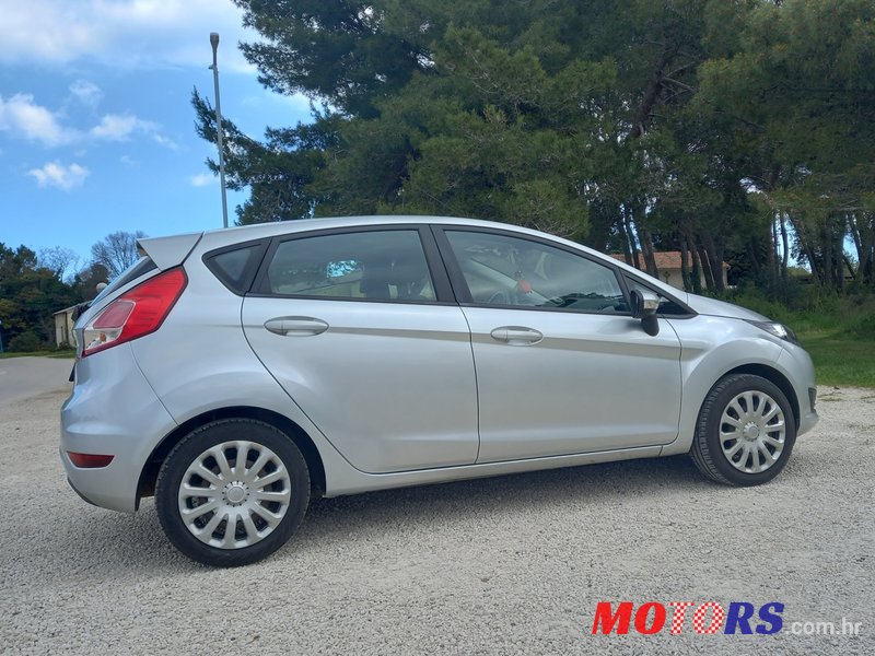 2013' Ford Fiesta photo #4