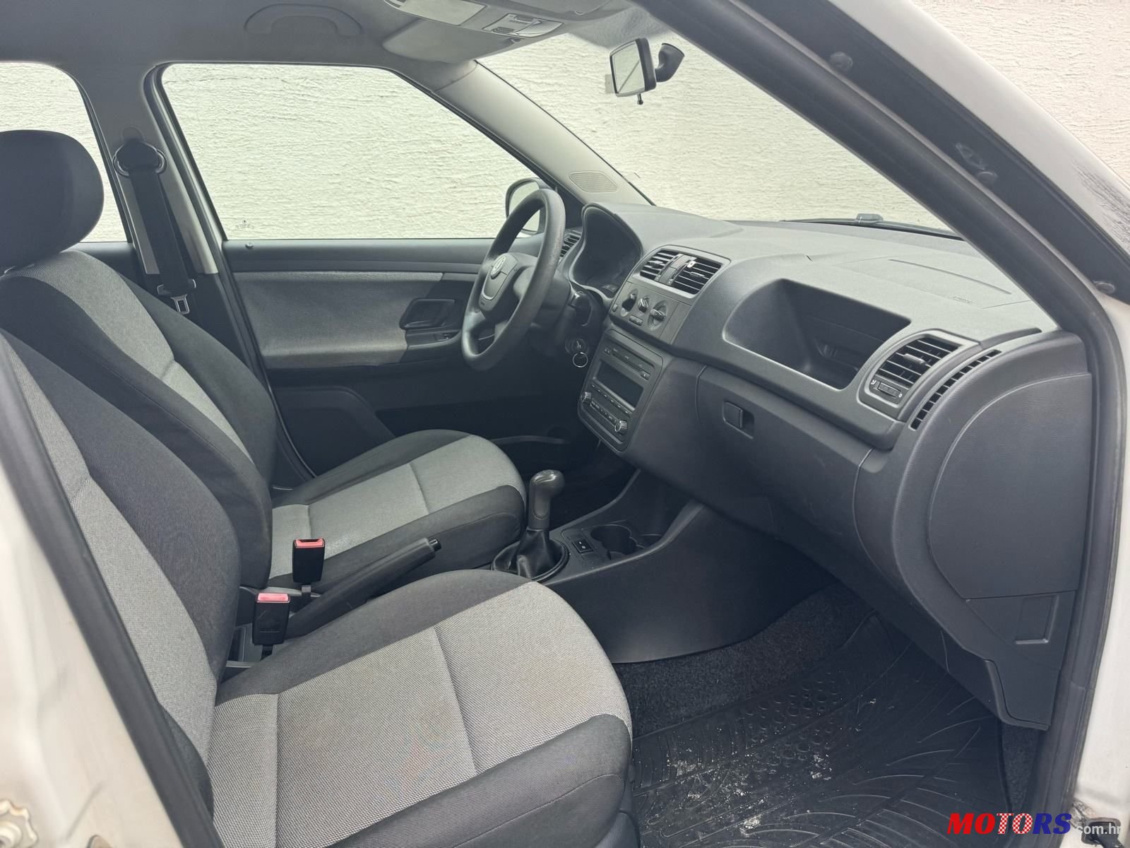 2011' Skoda Fabia 1,6 Tdi photo #4