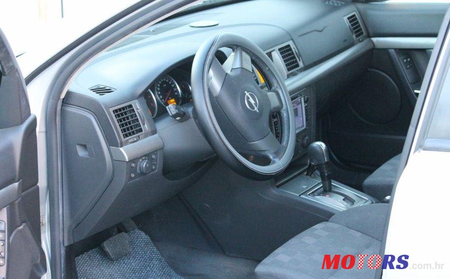 2004' Opel Vectra 2,2 photo #4