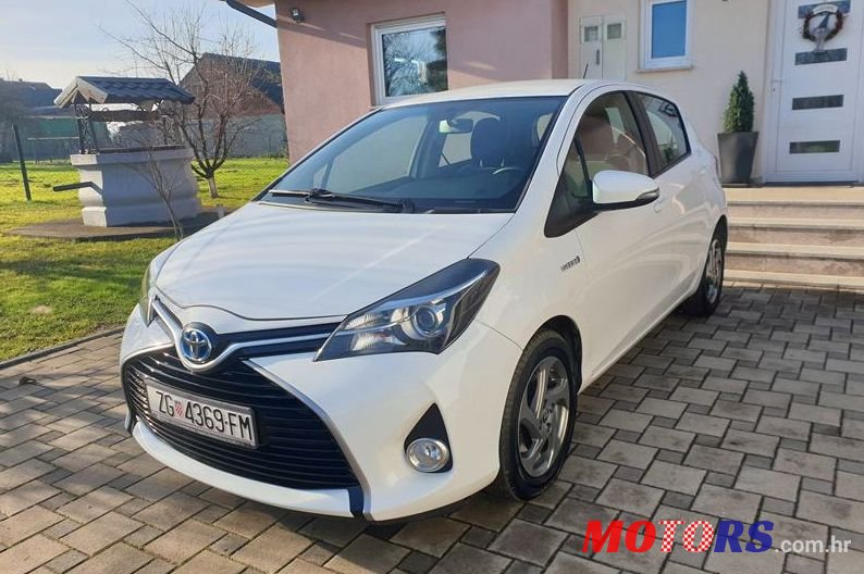 2015' Toyota Yaris Hybrid 1,5 Vvt-I photo #1