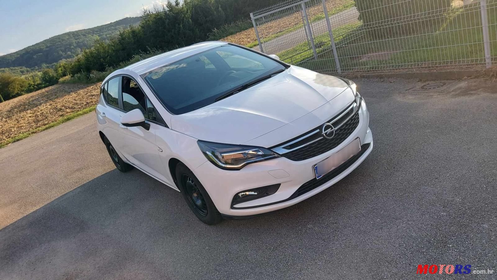 2017' Opel Astra 1.6 Cdti photo #1