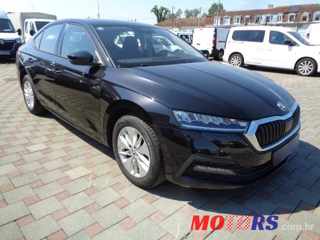2023' Skoda Octavia 2,0 Tdi photo #3