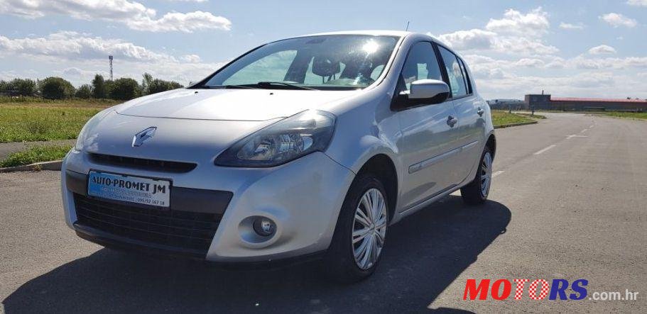 2010' Renault Clio 1,2 16V photo #1