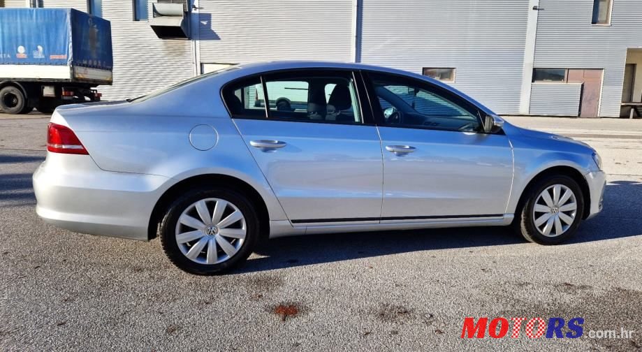 2011' Volkswagen Passat 1,6 Tdi Bmt photo #5