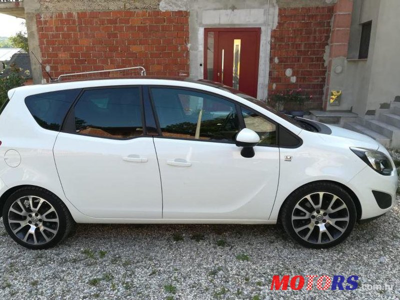 2011' Opel Meriva 1,4 Turbo photo #1