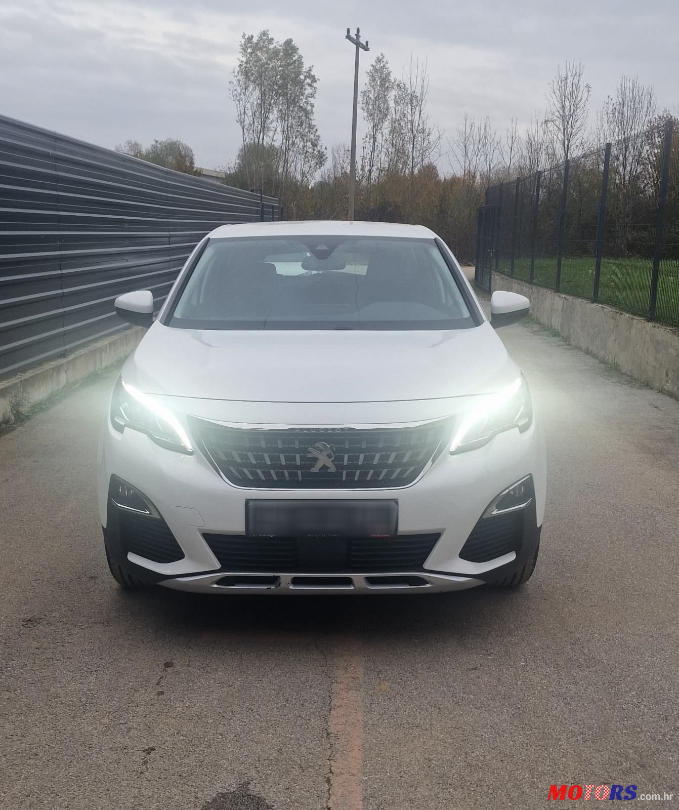 2019' Peugeot 3008 1,5 Bluehdi photo #1