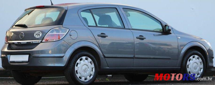2008' Opel Astra 1,4 photo #1