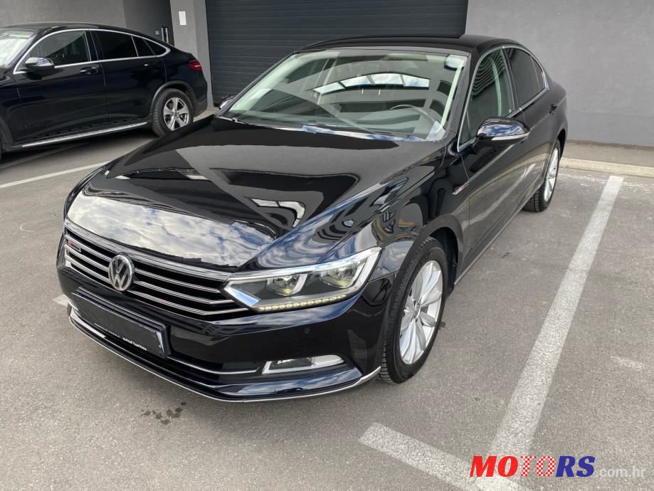 2016' Volkswagen Passat photo #2