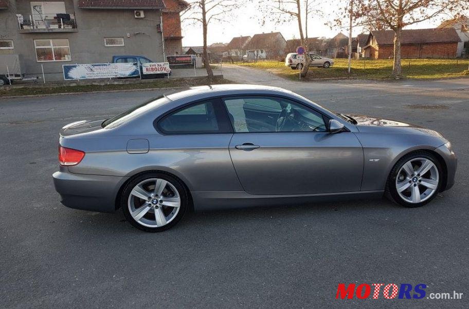 2008' BMW Serija 3 Coupe 320D photo #1