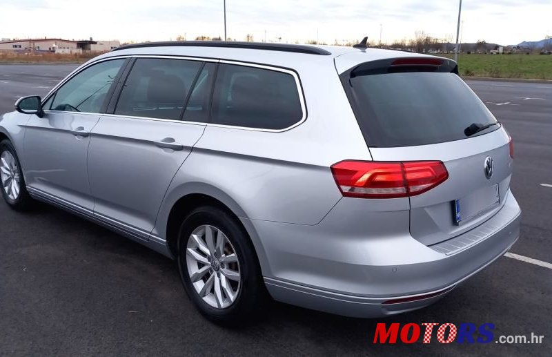 2019' Volkswagen Passat Variant photo #5