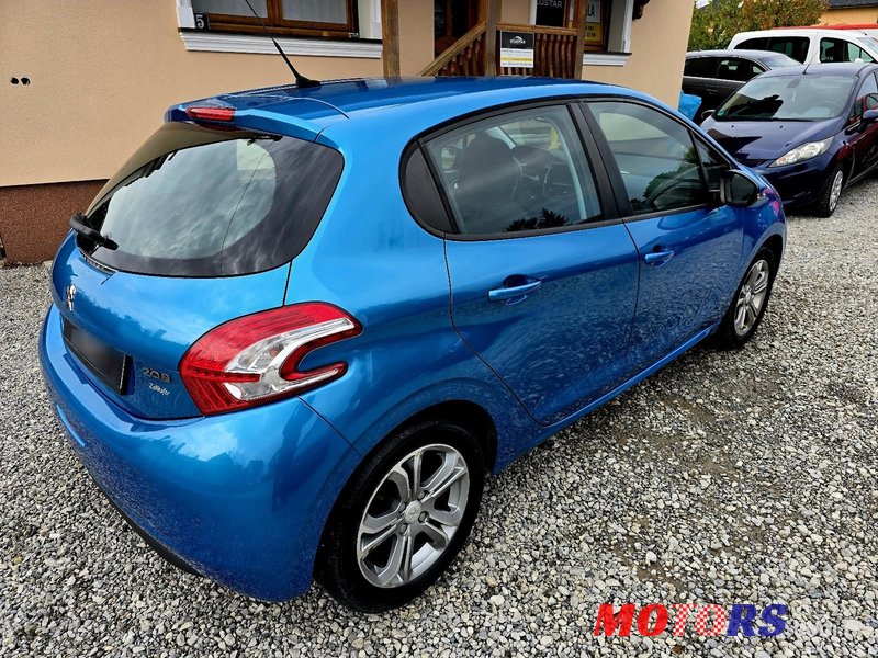 2012' Peugeot 208 1,2 Vti photo #6