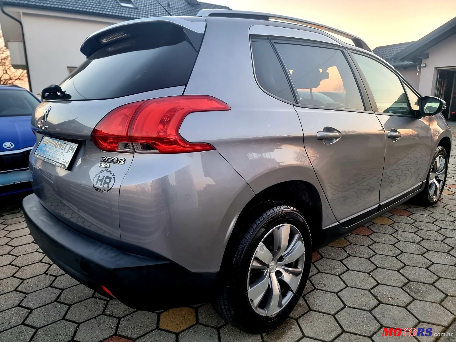 2014' Peugeot 2008 1,6 E-Hdi photo #5