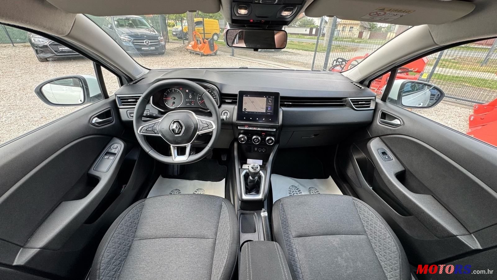 2021' Renault Clio Tce photo #4