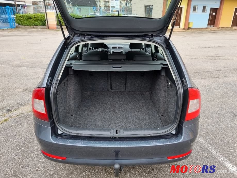 2012' Skoda Octavia Combi photo #6