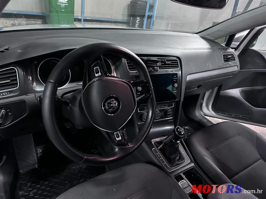 2019' Volkswagen Golf VII 1,6 Tdi photo #1