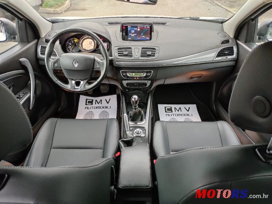 2015' Renault Megane Grandtour Dci 95 photo #3