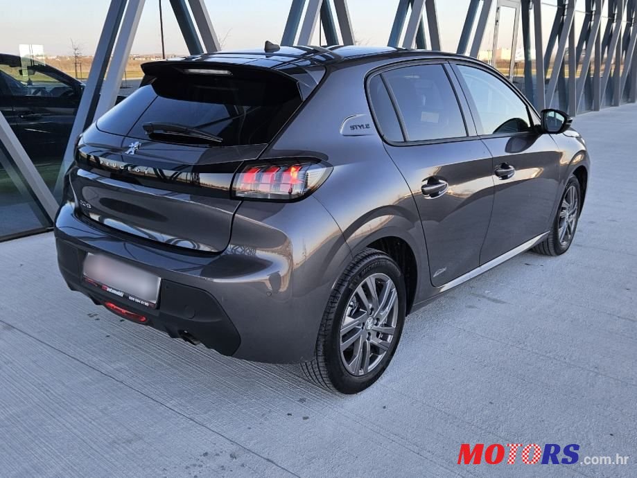 2023' Peugeot 208 1,5 photo #3