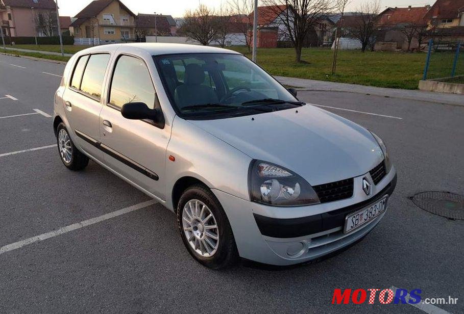 2002' Renault Clio 1,2 photo #1