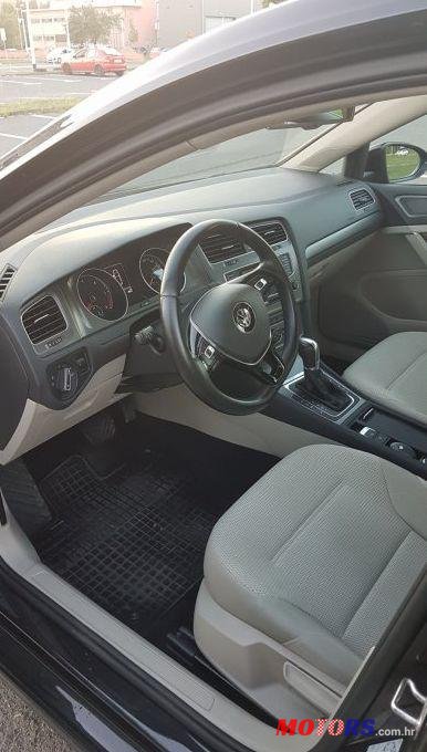 2013' Volkswagen Golf VII 1,6 Tdi Bmt photo #2