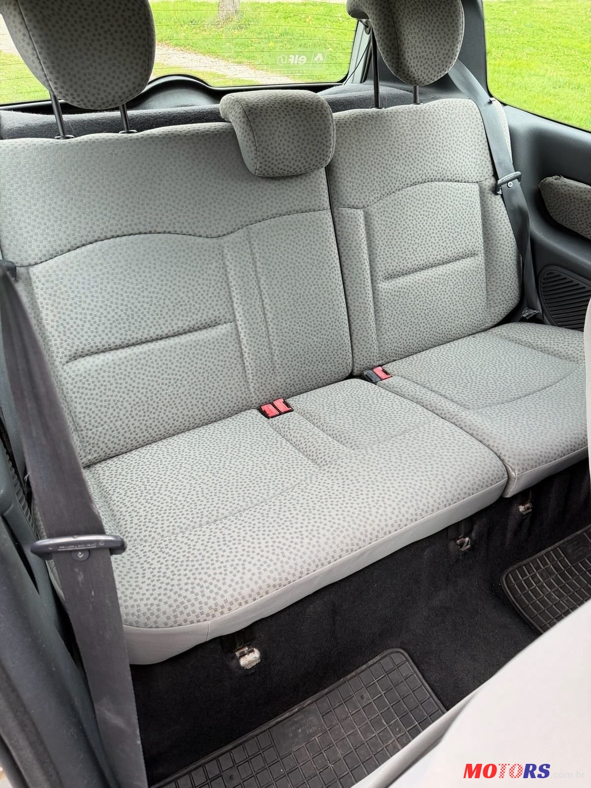 2005' Renault Clio 1,5 Dci photo #3
