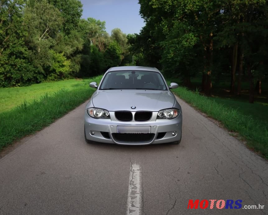 2009' BMW Serija 1 118D photo #1