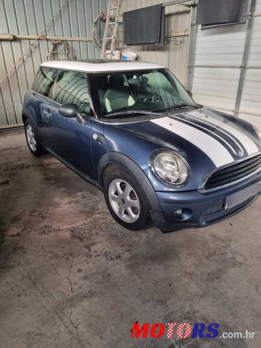 2010' MINI Cooper D photo #2