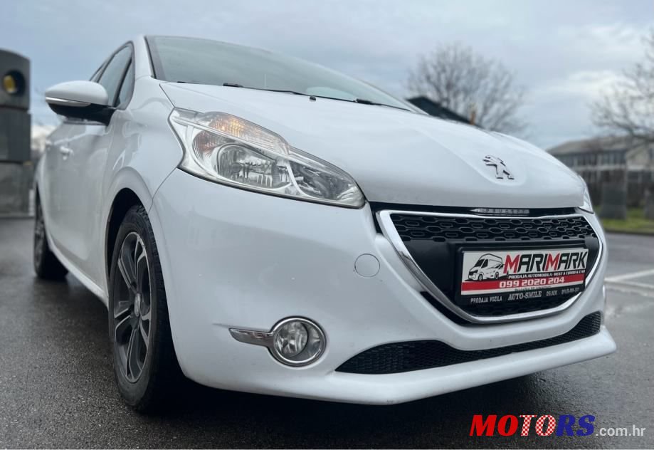 2014' Peugeot 208 photo #5