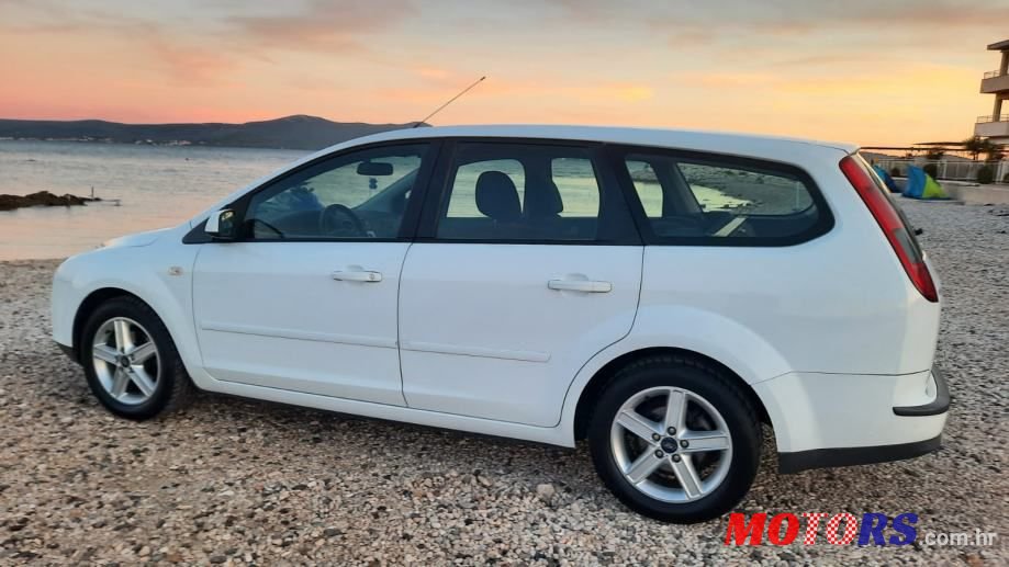 2007' Ford Focus Karavan photo #4