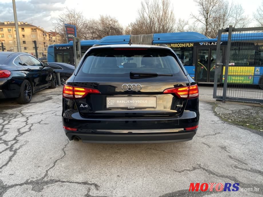 2016' Audi A4 Avant photo #6
