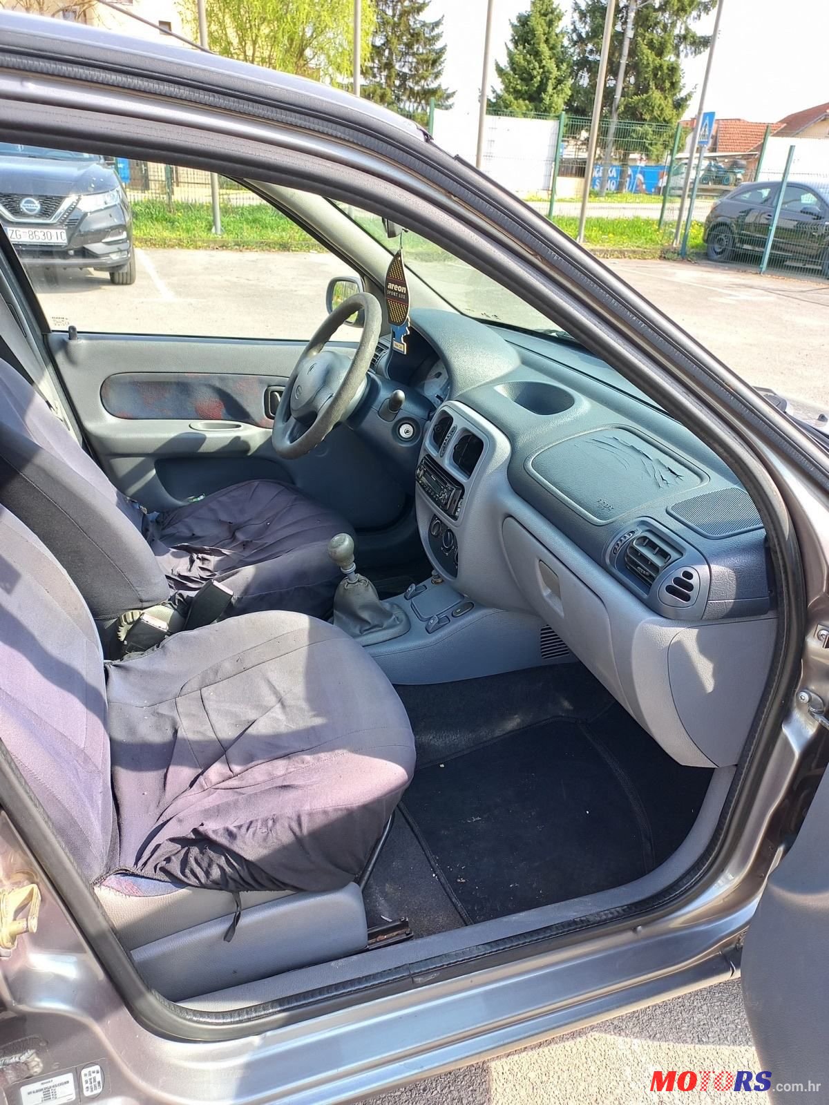 2001' Renault Thalia 1,4 16V photo #6