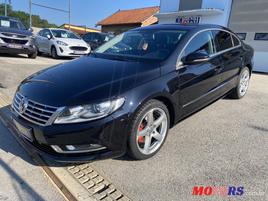 2013' Volkswagen Passat photo #5