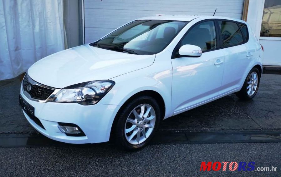2010' Kia Ceed (Cee'D) 1,6 Crdi Ex Alu photo #1