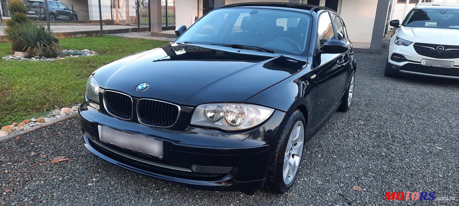 2010' BMW Serija 1 116D photo #3