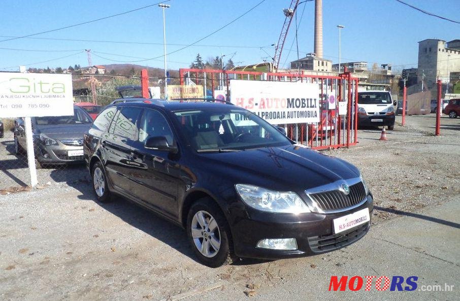 2010' Skoda Octavia Combi 1,6 Tdi photo #1