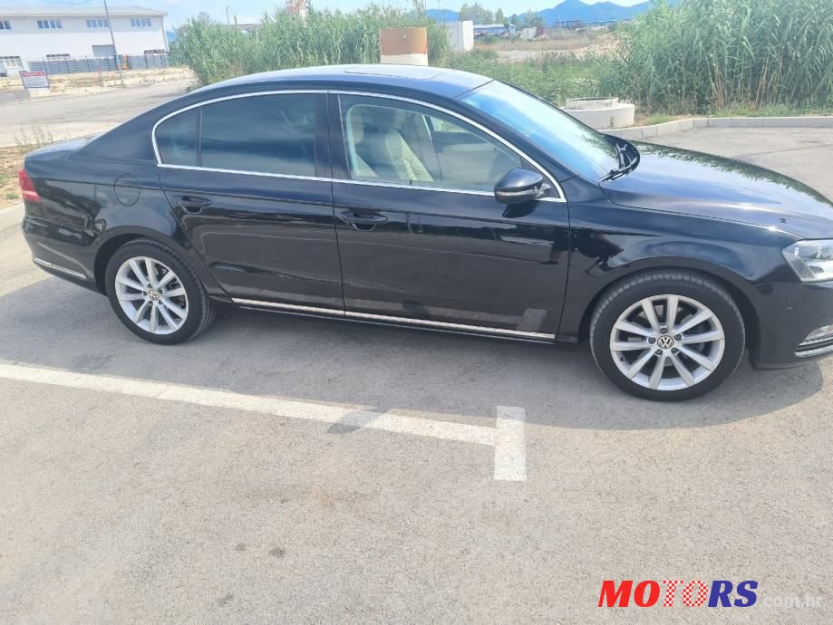 2013' Volkswagen Passat photo #2