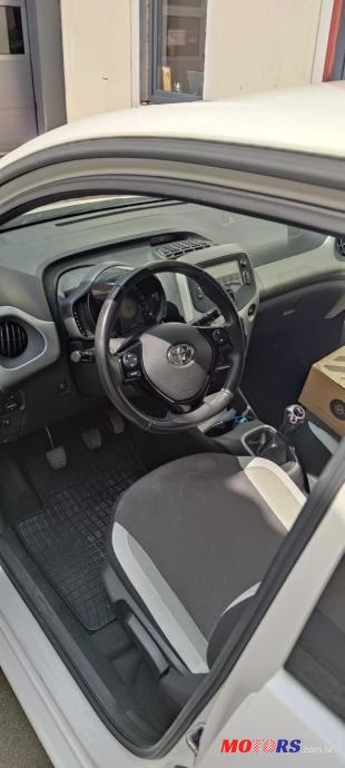 2017' Toyota Aygo photo #5