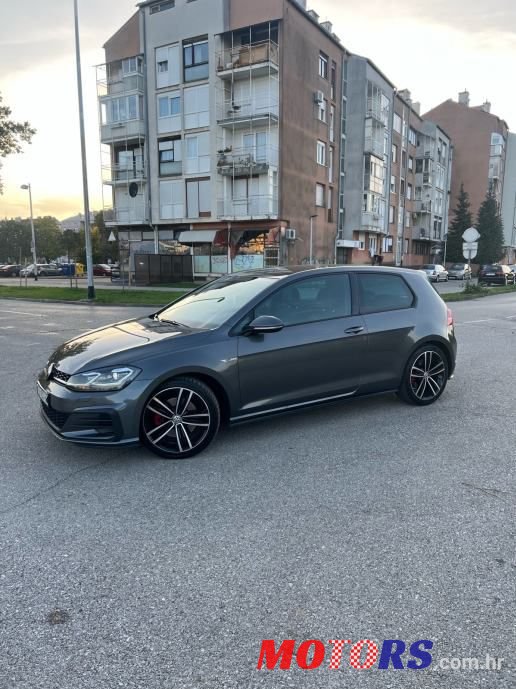 2017' Volkswagen Golf 7 2,0 Gtd photo #3