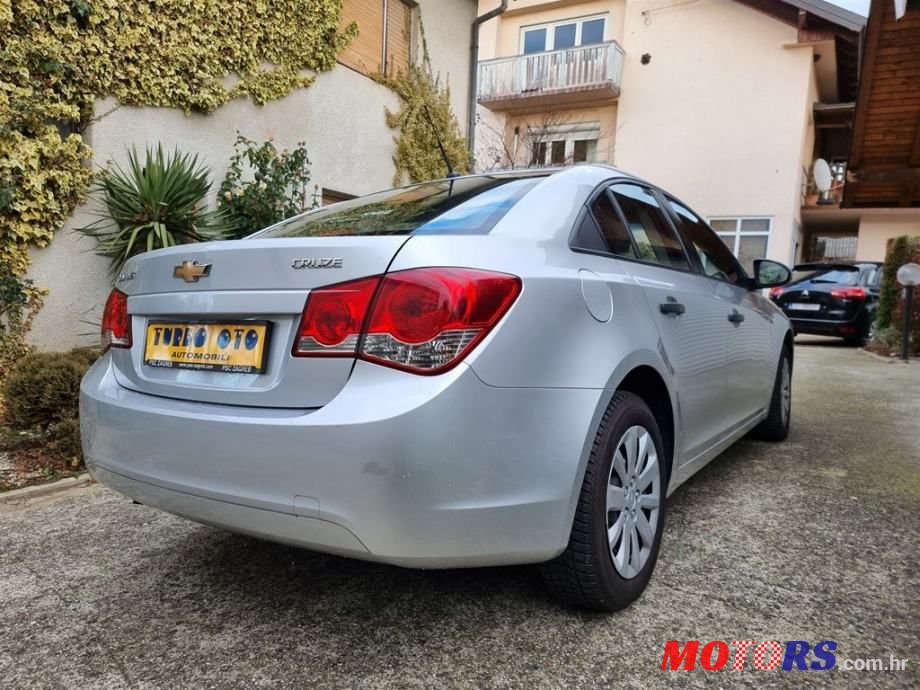 2011' Chevrolet Cruze 1,6 Ls photo #6