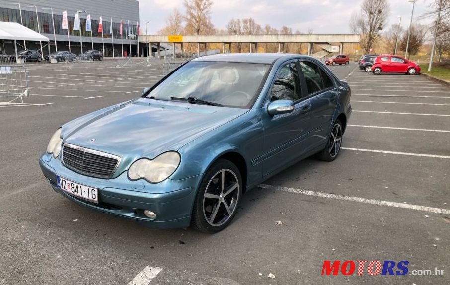 2002' Mercedes-Benz C-Klasa photo #2