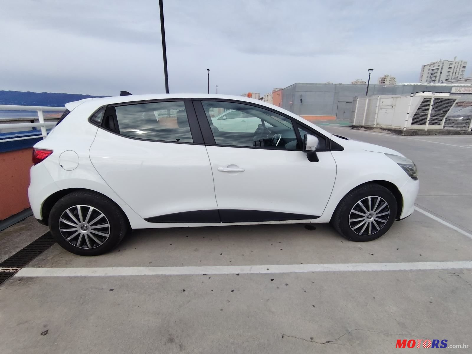 2015' Renault Clio Dci 75 photo #3