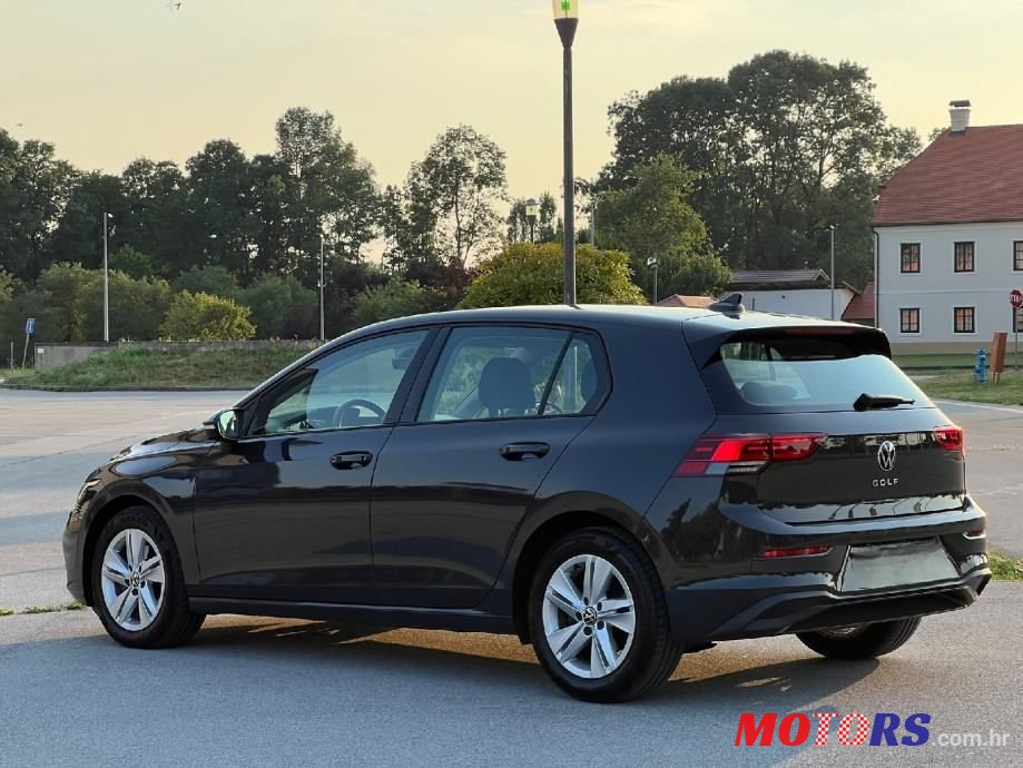 2020' Volkswagen Golf VIII 2,0 Tdi photo #2