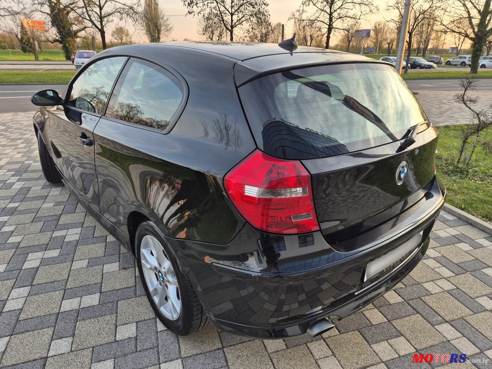 2009' BMW Serija 1 116I photo #6