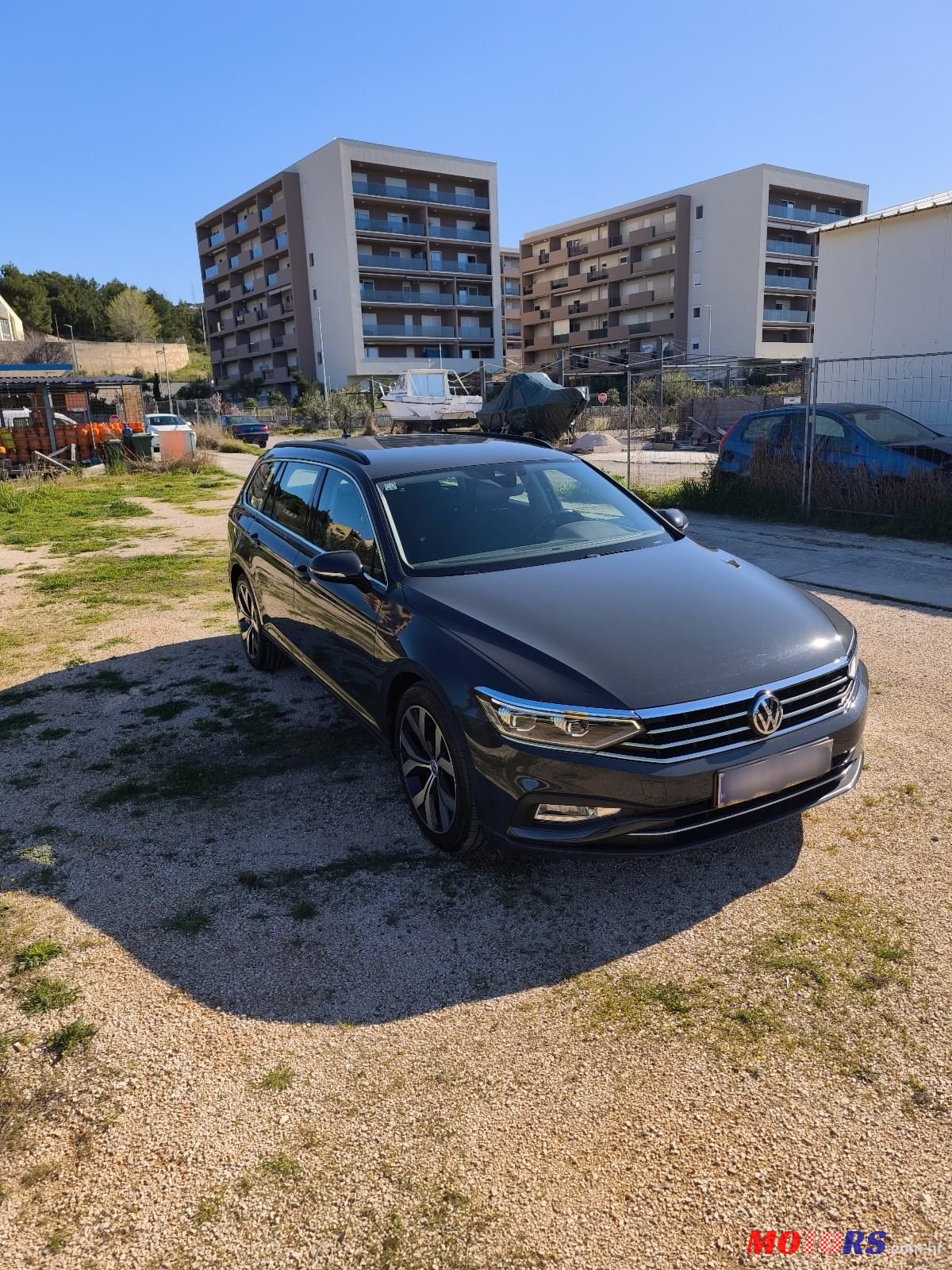 2020' Volkswagen Passat Variant photo #1