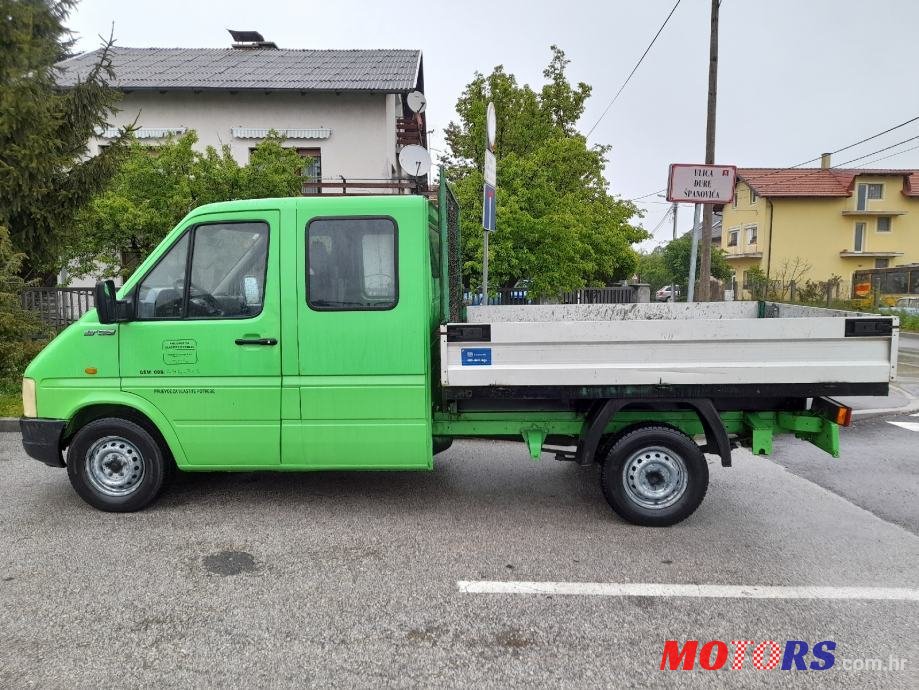 2001' Volkswagen photo #1