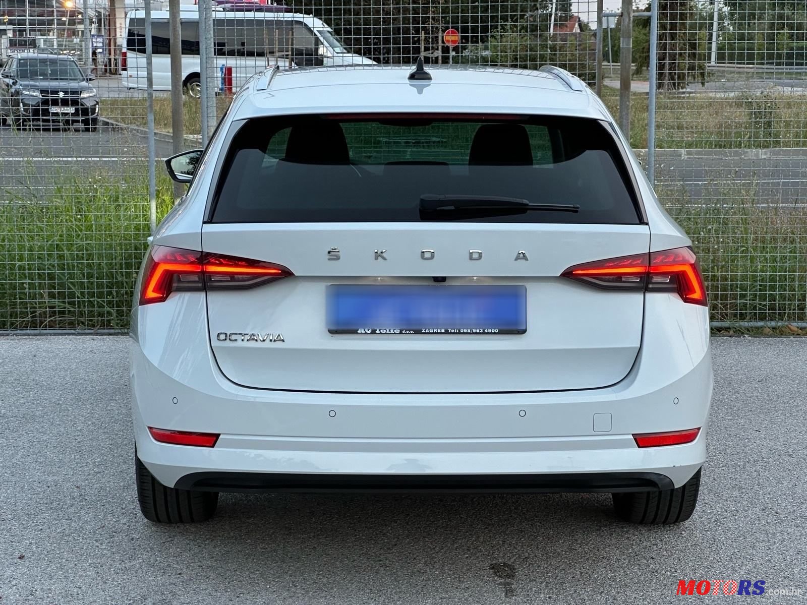 2020' Skoda Octavia Combi photo #6