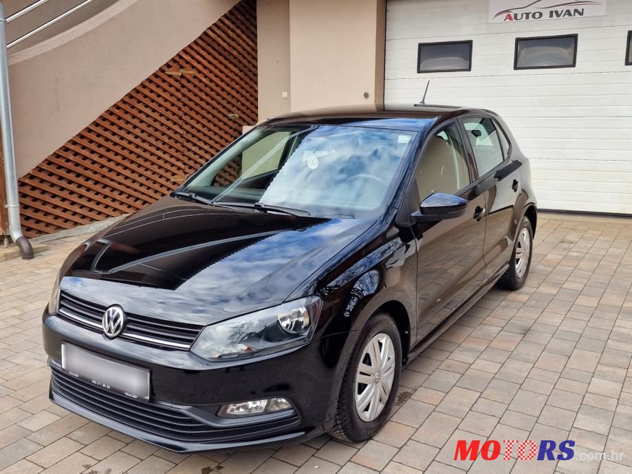 2016' Volkswagen Polo photo #1