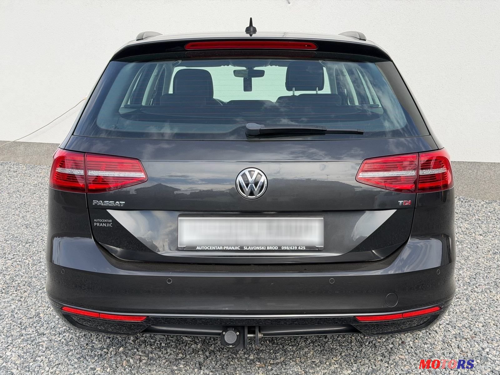 2017' Volkswagen Passat Variant photo #6