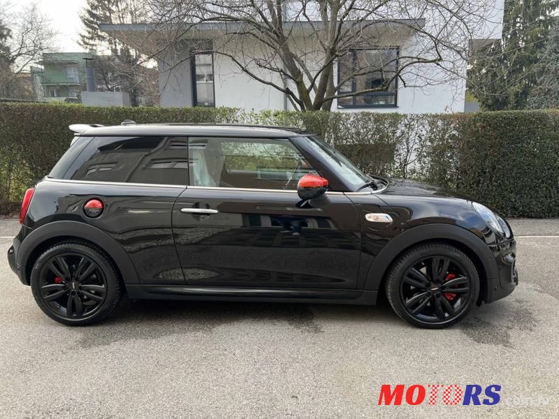 2020' MINI Cooper S photo #6