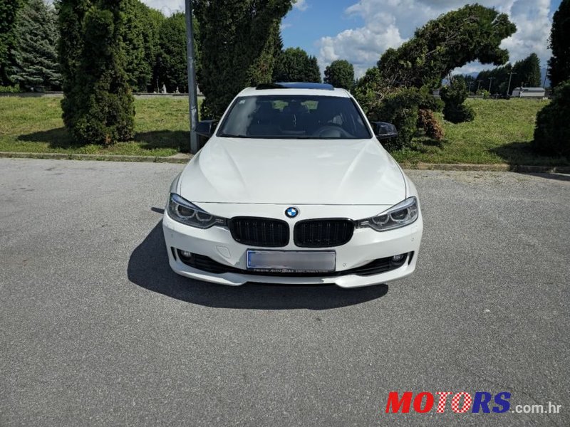 2013' BMW Serija 3 330D photo #1