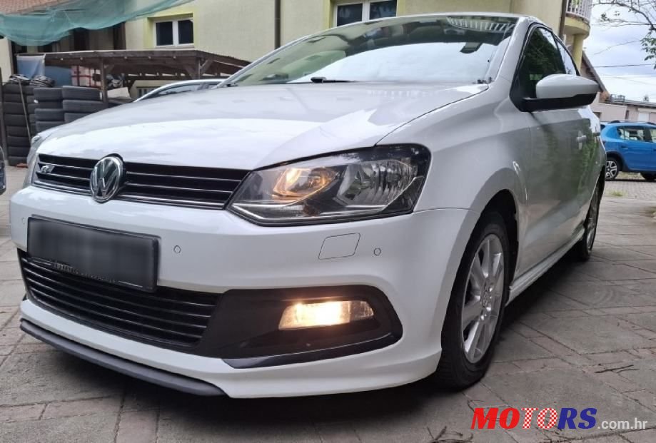 2015' Volkswagen Polo 1,4 Tdi Bmt photo #2